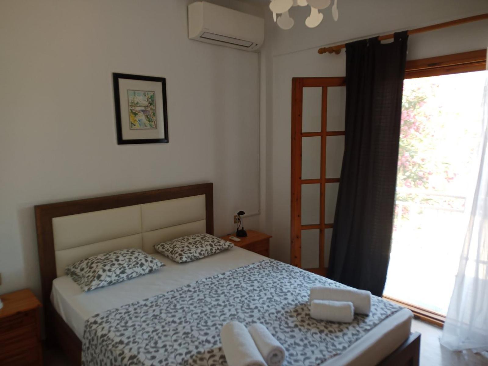 St Paul And Peter'S House Apartment Asproválta Ngoại thất bức ảnh