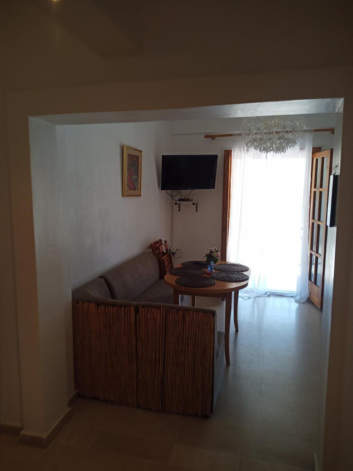 St Paul And Peter'S House Apartment Asproválta Ngoại thất bức ảnh