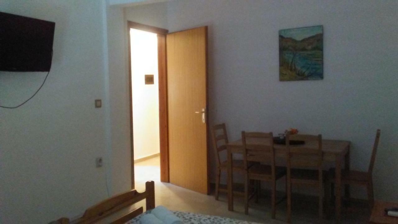 St Paul And Peter'S House Apartment Asproválta Ngoại thất bức ảnh